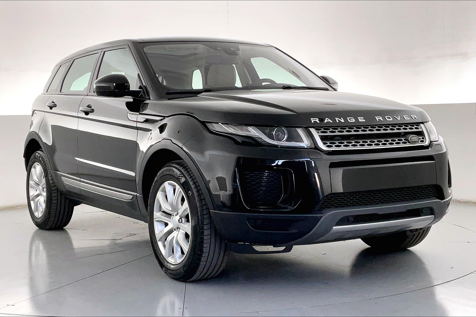 Land Rover Range Rover Evoque 2024 Price in UAE, Specs and Reviews for