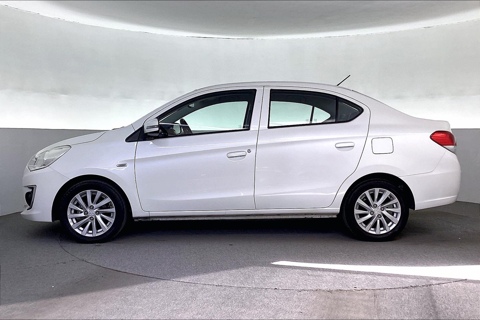 Mitsubishi Attrage GLX MID Sedan 2020