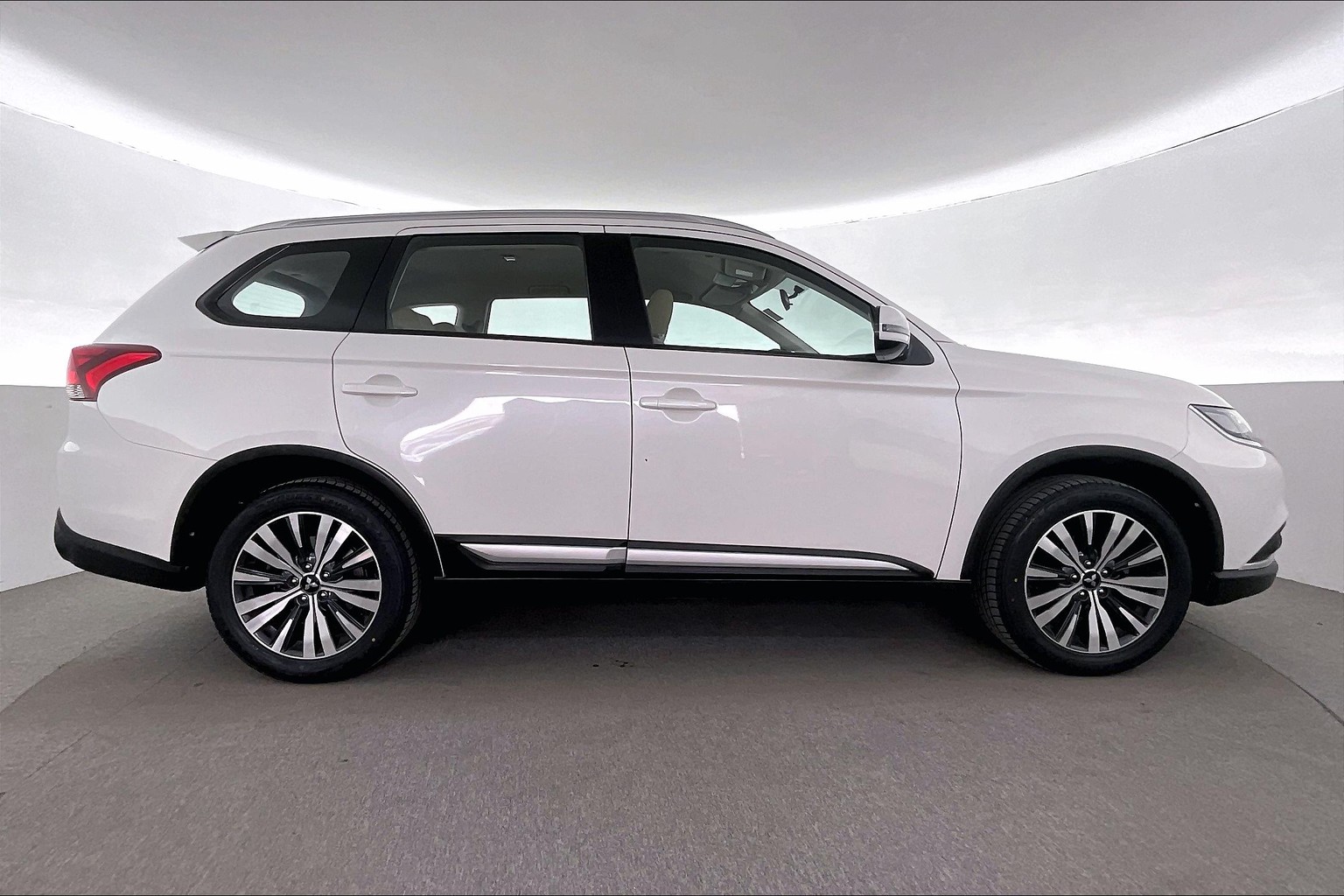 Mitsubishi Outlander GLX MIDLINE Suv 2021