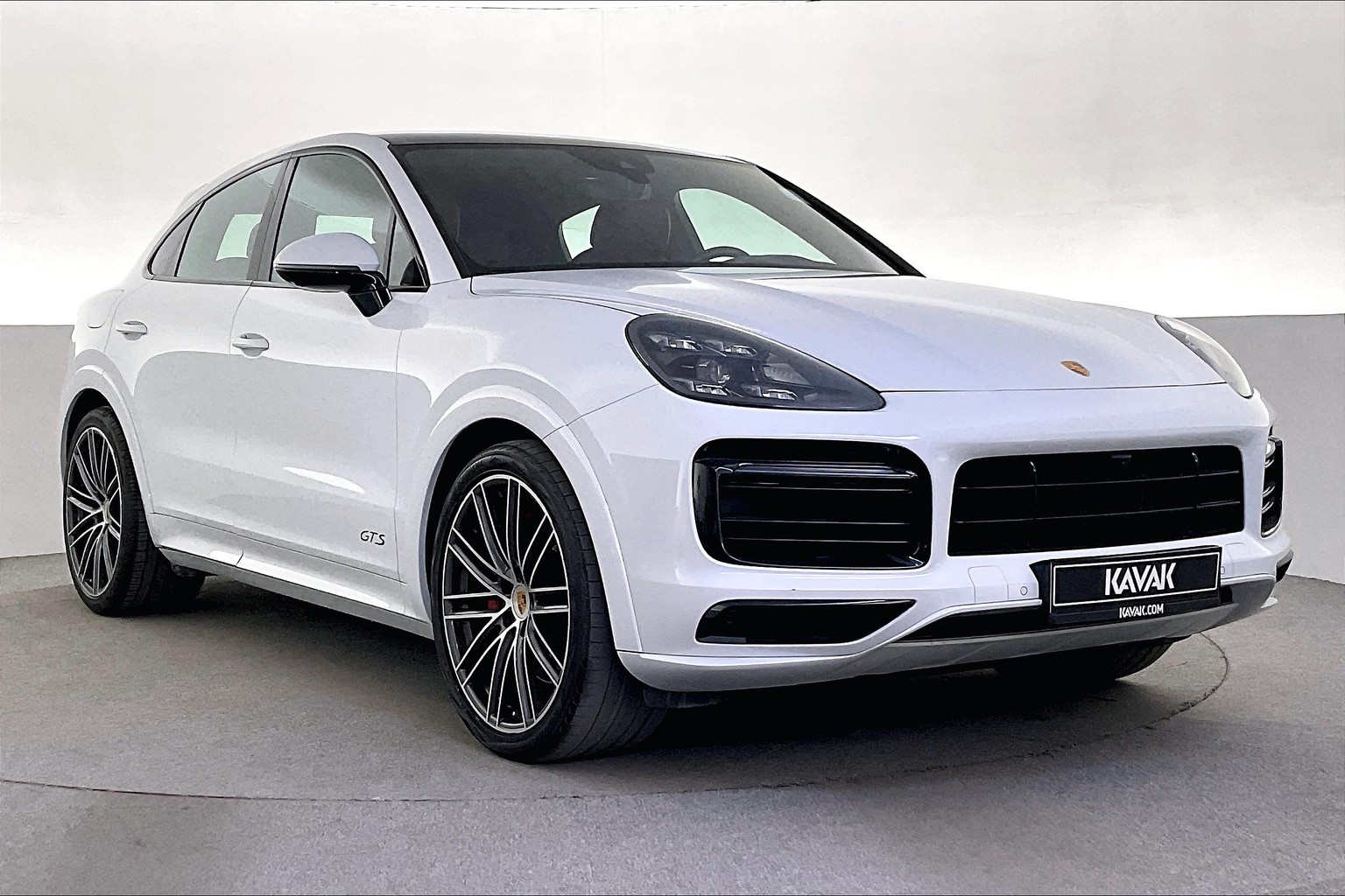 Porsche Cayenne Coupe GTS 2021