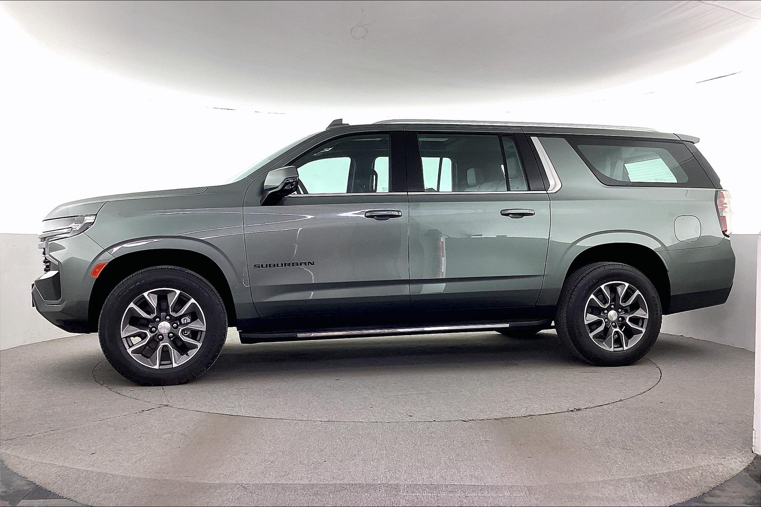 Chevrolet Suburban LT Suv 2023